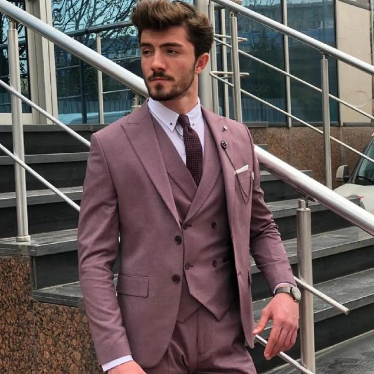 2022 Abiti da uomo Slim Fit Business Uniform Ufficio Vestito da sposa Sposo Partito 3 pezzi Giacca Pantaloni Gilet Notch Risvolt