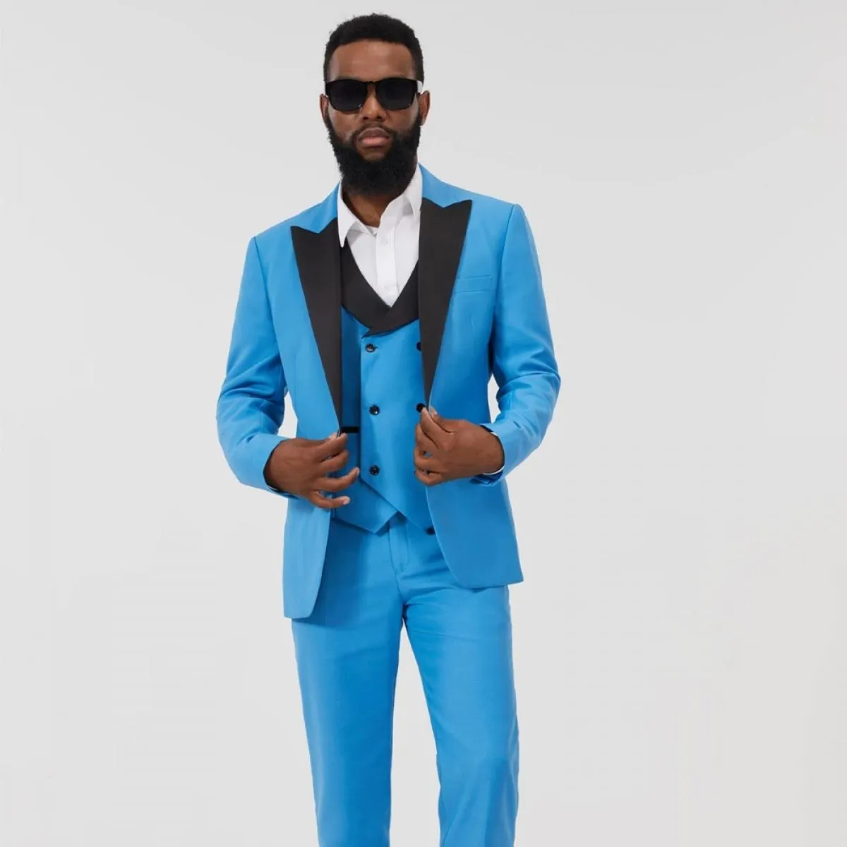 2023 Abiti da uomo Nero Punta risvolto Colletto a punta Casual Slim Fit Groomsmen Smoking da sposa 3 pezzi (giacca + gilet + pan