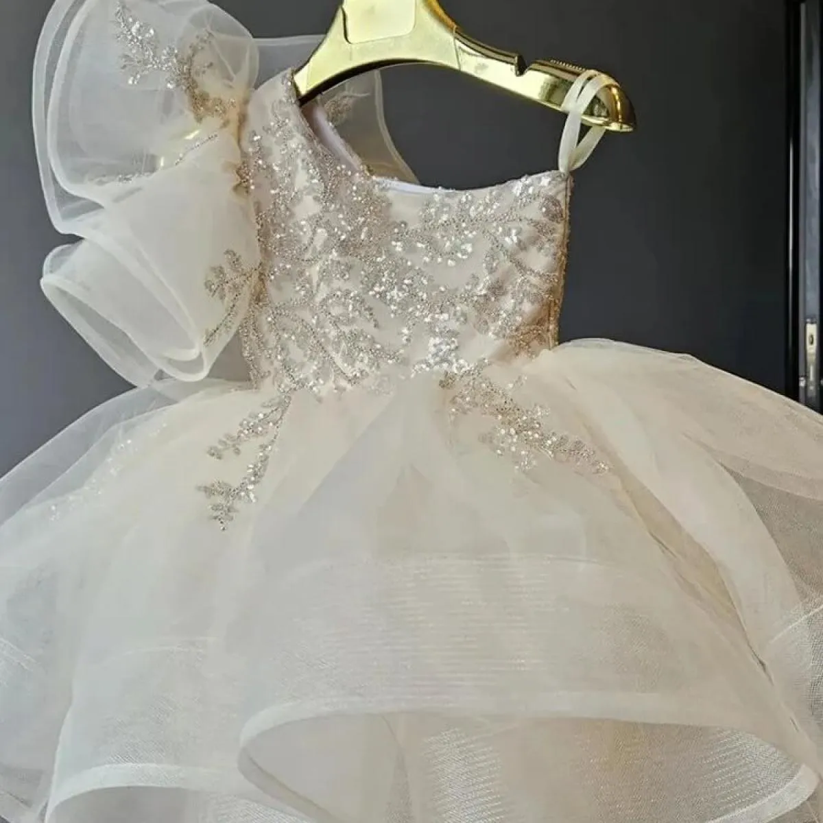 2024 Vestito da festa per il primo anno delle nuove ragazze Elegante vestito da sera di lusso per celebrità Vestito per bambini