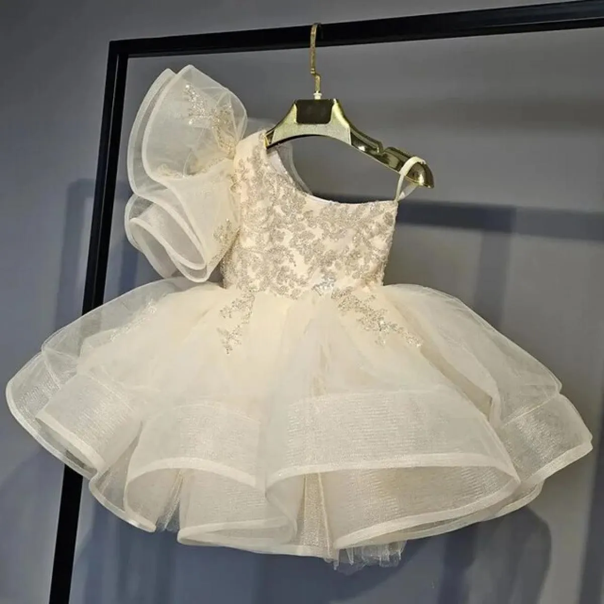 2024 Vestito da festa per il primo anno delle nuove ragazze Elegante vestito da sera di lusso per celebrità Vestito per bambini