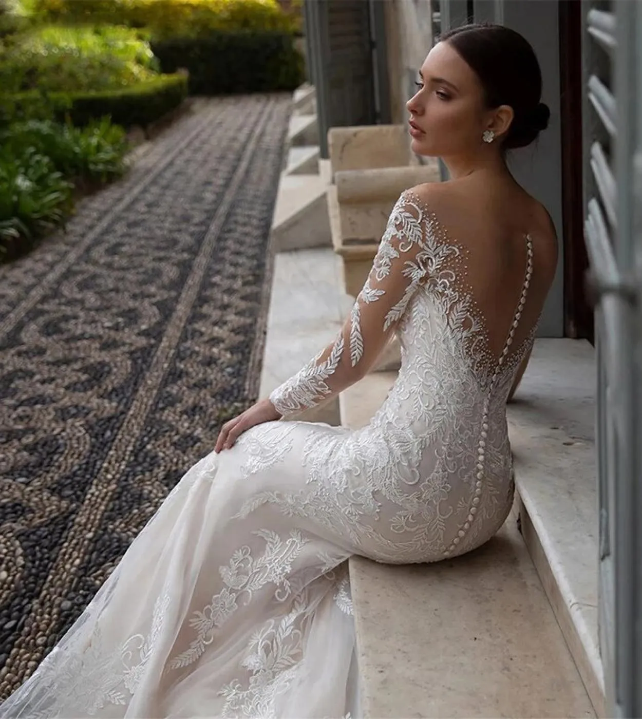 Abito da sposa a sirena in pizzo con scollo a V da donna, abito da sposa a maniche lunghe con applicazioni sul retro, abito da s