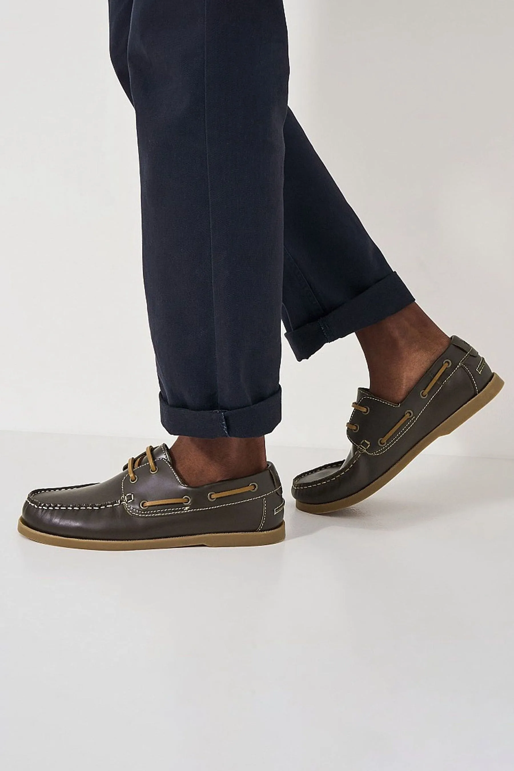 Crew Clothing - Austell - Maglione in pelle con Scarpe