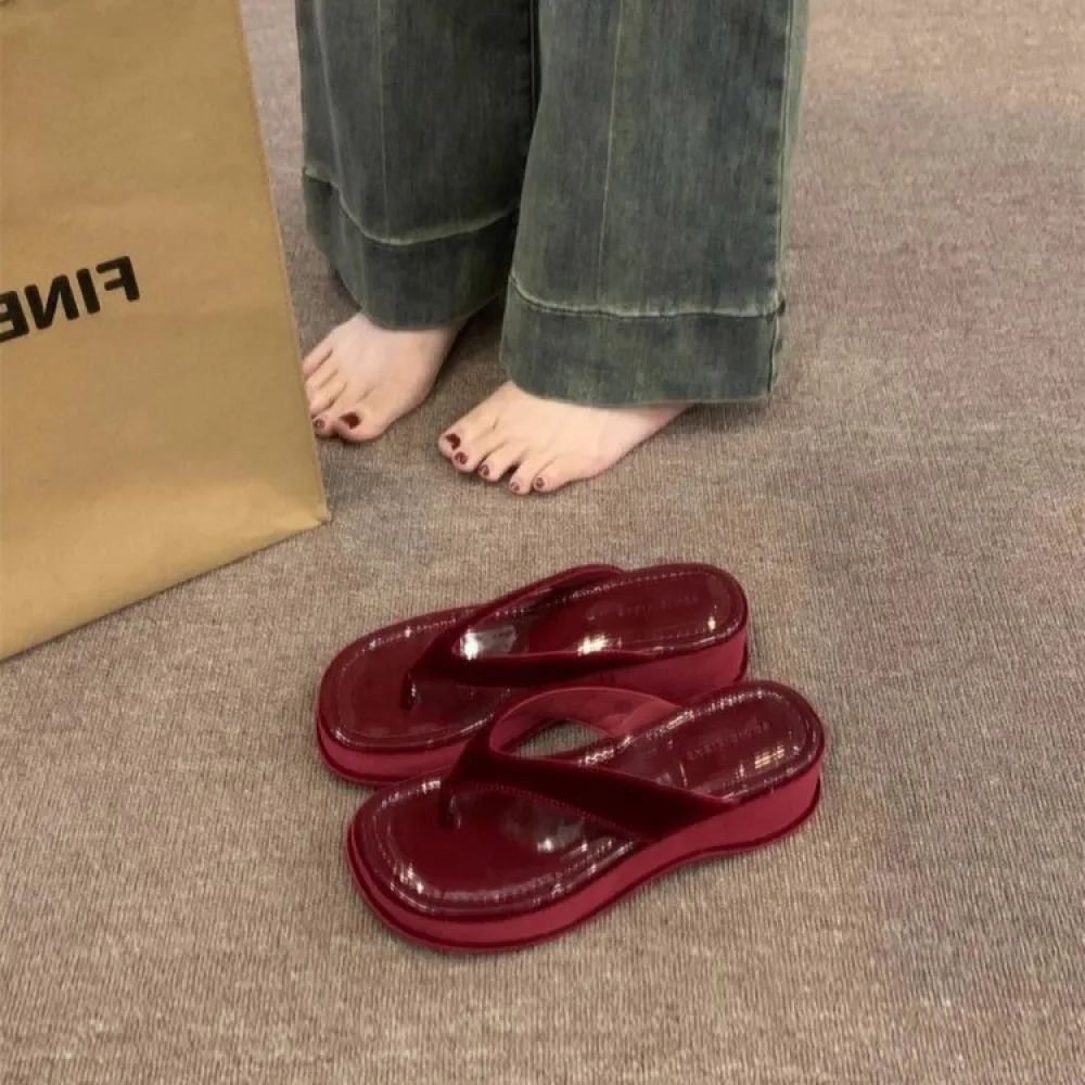 Infradito con plateau con suola spessa Scarpe da donna per abbigliamento esterno 2024 Nuove infradito estive Sandali da spiaggia