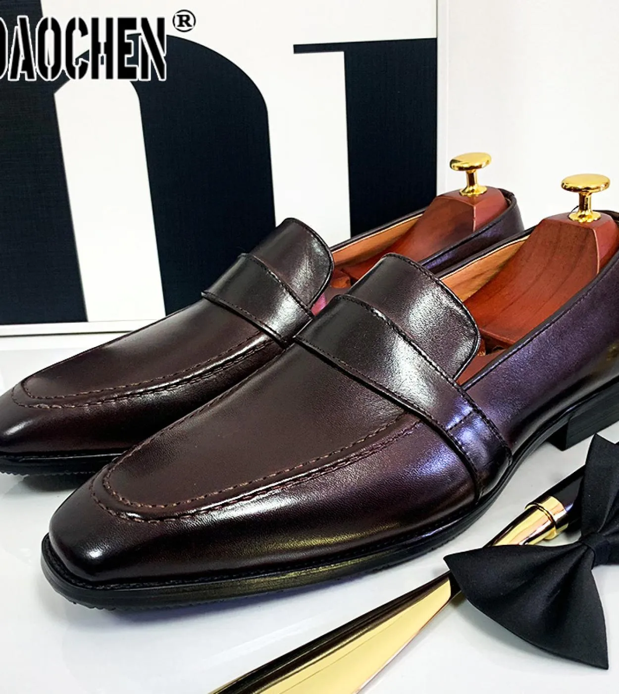 Mocassini da uomo di design di marca di lusso Scarpe Slip On Scarpe casual da uomo Marrone Scarpe da ufficio in vera pelle per b