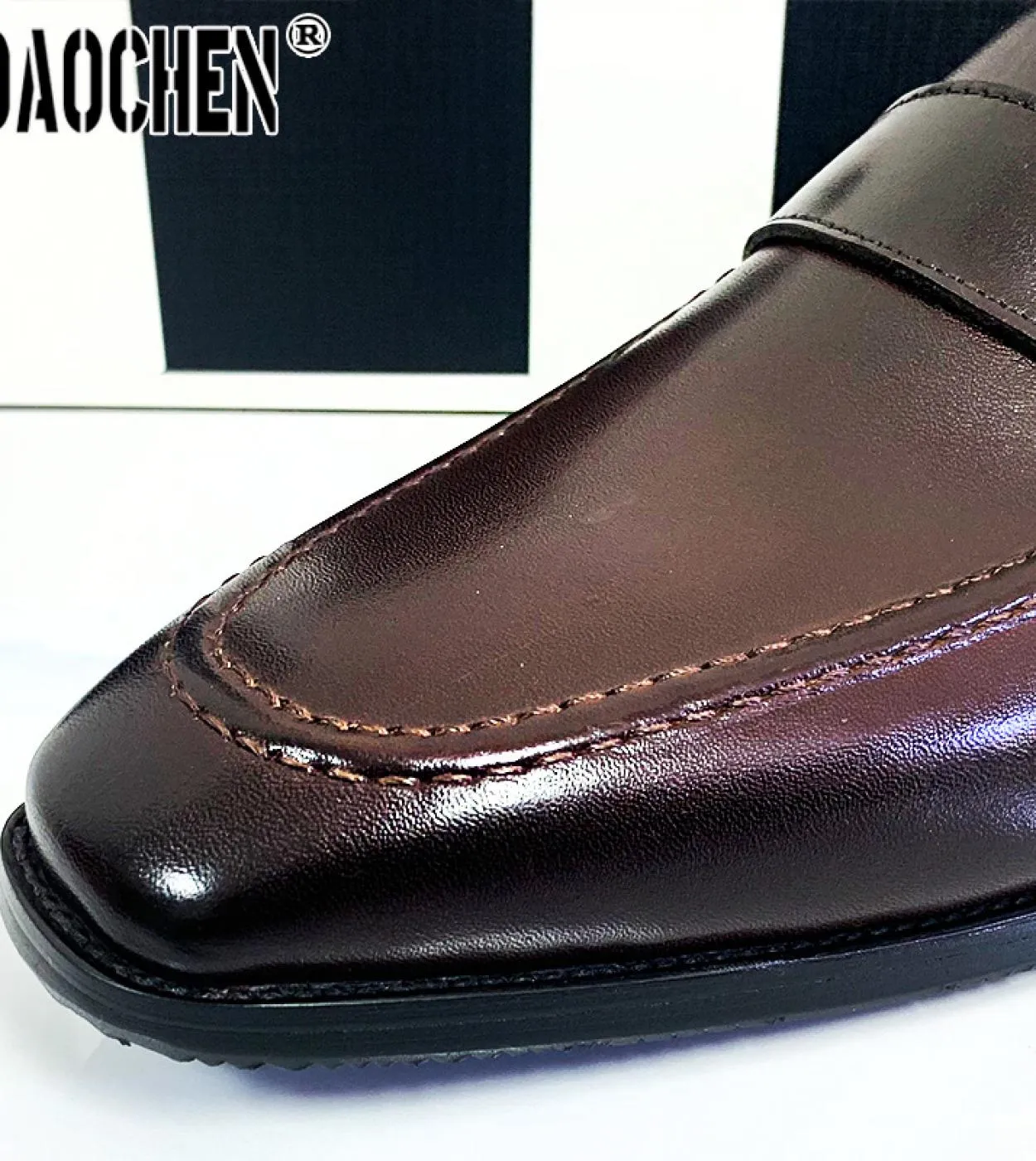 Mocassini da uomo di design di marca di lusso Scarpe Slip On Scarpe casual da uomo Marrone Scarpe da ufficio in vera pelle per b