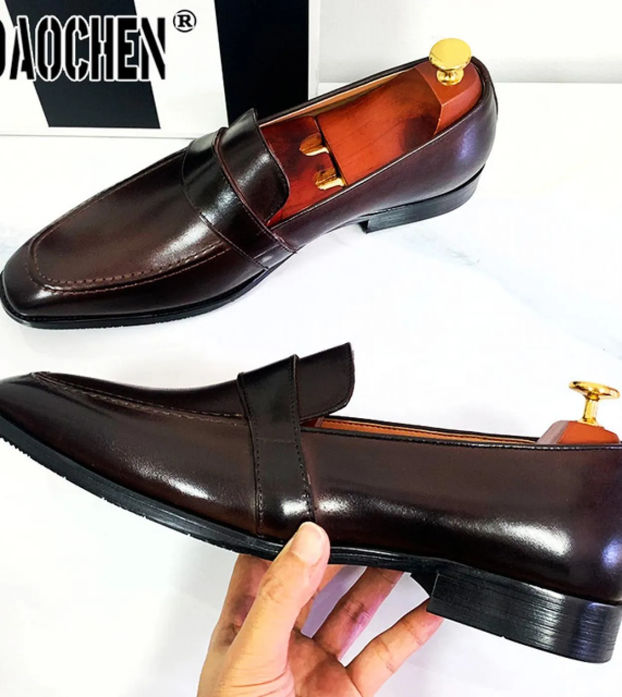 Mocassini da uomo di design di marca di lusso Scarpe Slip On Scarpe casual da uomo Marrone Scarpe da ufficio in vera pelle per b