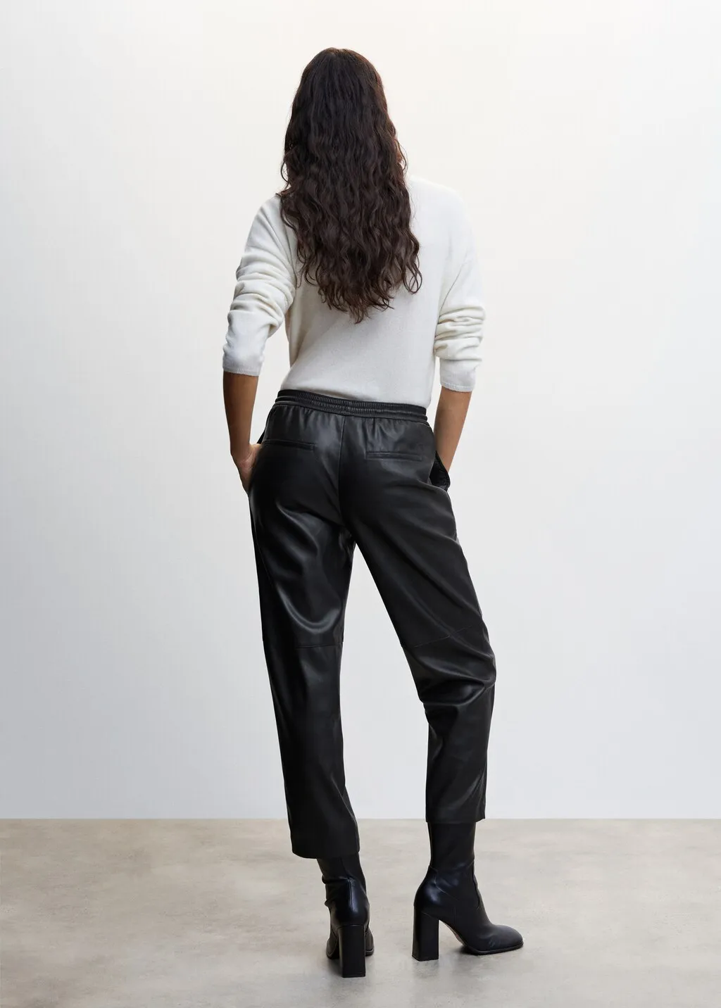 Pantaloni vita elasticizzata similpelle