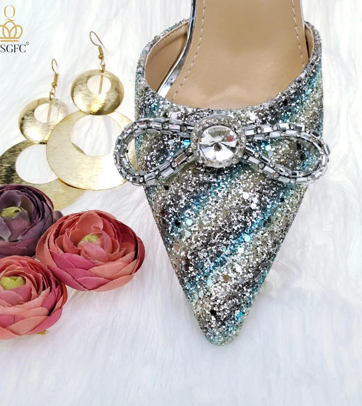 Qsgfc 2022 ultimo colore blu strisce colorate paillettes elegante punta a punta scarpe da donna borsa set pompe