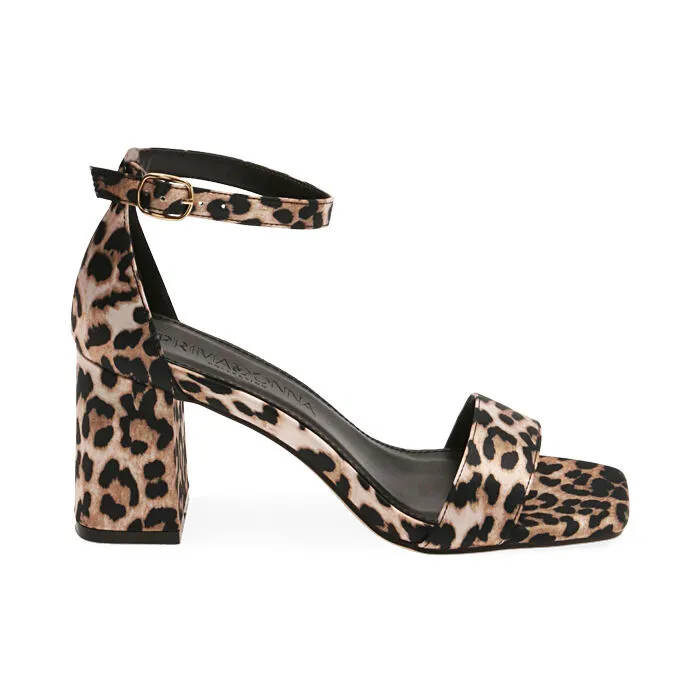Sandali leopard in raso, tacco 7 cm