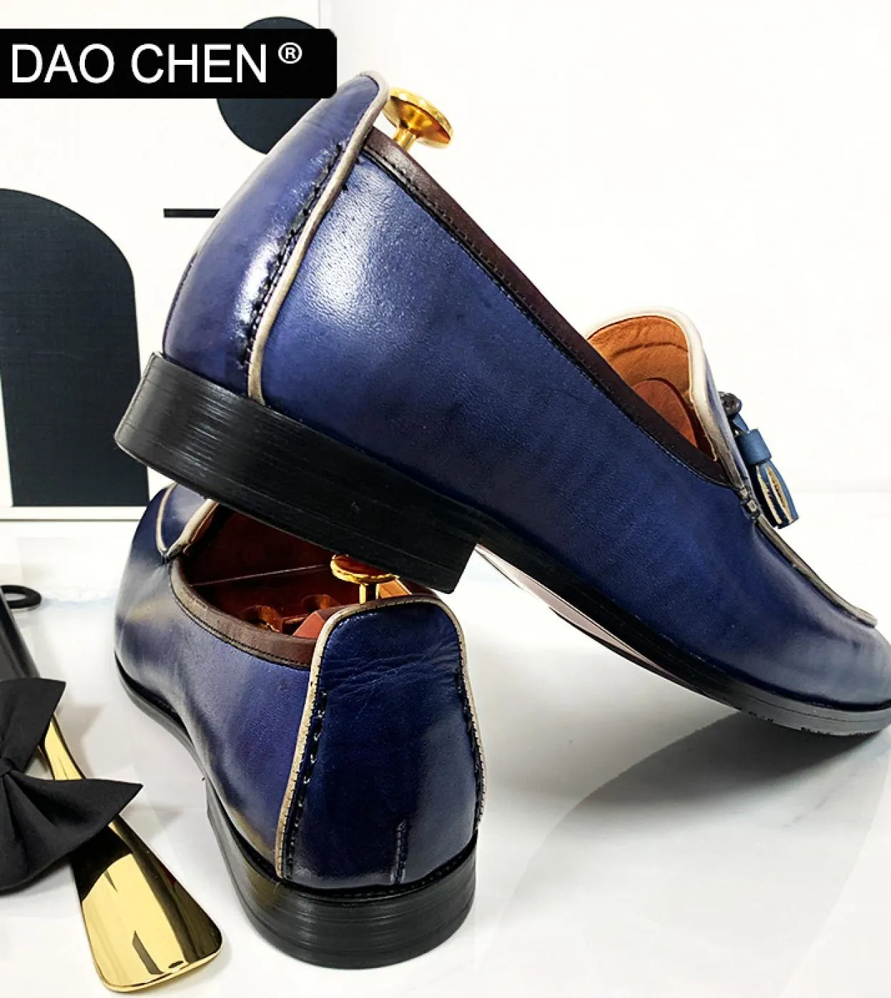 Scarpe da uomo in vera pelle di marca di lusso Mocassini con nappine nere blu Slip on Eleganti scarpe da uomo da uomo Casu da uo