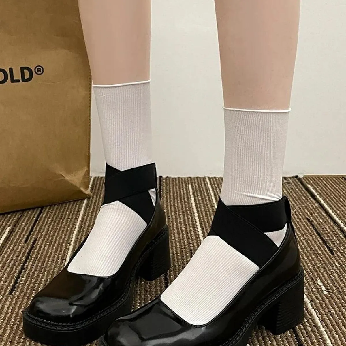 Scarpe dimagranti 2024 Tacchi con plateau Punta quadrata Slip On Ultimi sandali con lacci con bocca bassa Décolleté da donna con