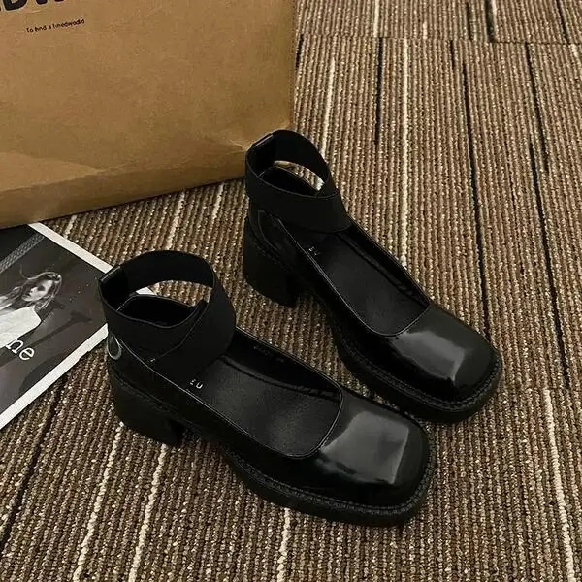 Scarpe dimagranti 2024 Tacchi con plateau Punta quadrata Slip On Ultimi sandali con lacci con bocca bassa Décolleté da donna con