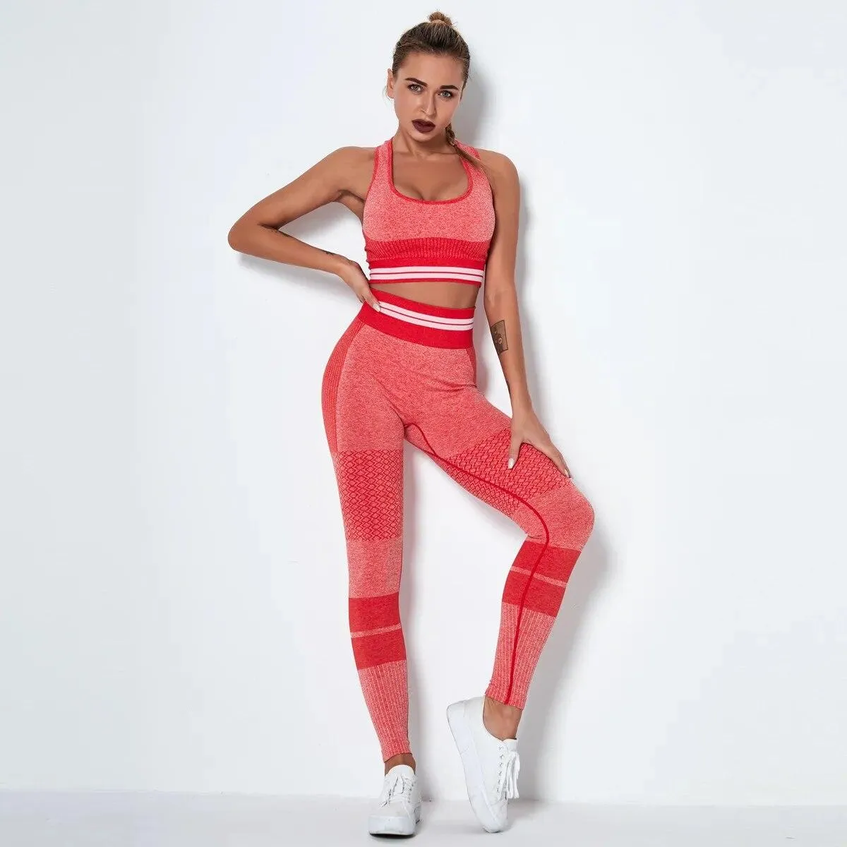 Set da yoga vuoti senza cuciture Pantaloni a vita alta color pesca Pantaloni sportivi Gilet fitness Abiti da allenamento Set leg