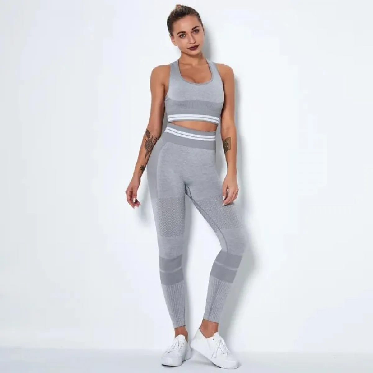 Set da yoga vuoti senza cuciture Pantaloni a vita alta color pesca Pantaloni sportivi Gilet fitness Abiti da allenamento Set leg