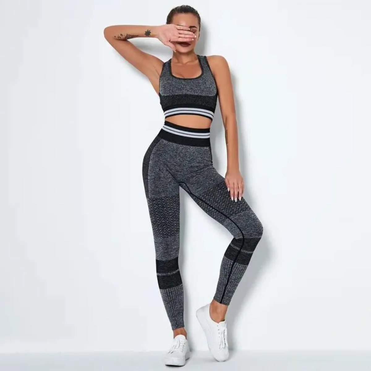 Set da yoga vuoti senza cuciture Pantaloni a vita alta color pesca Pantaloni sportivi Gilet fitness Abiti da allenamento Set leg