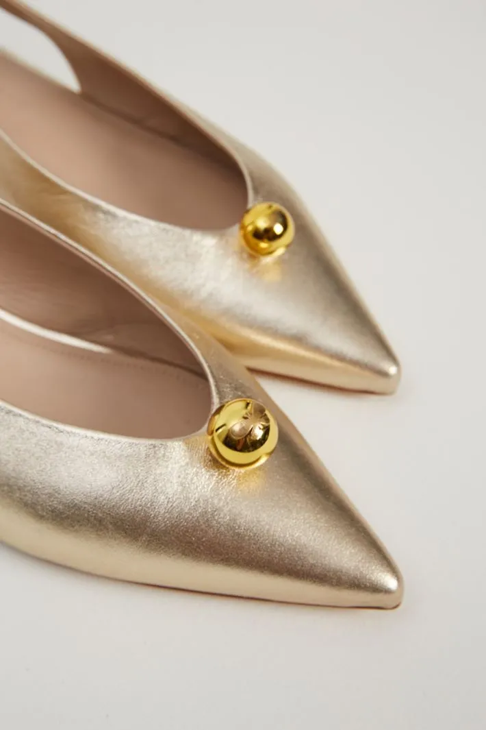 Slingback con sfera laccata