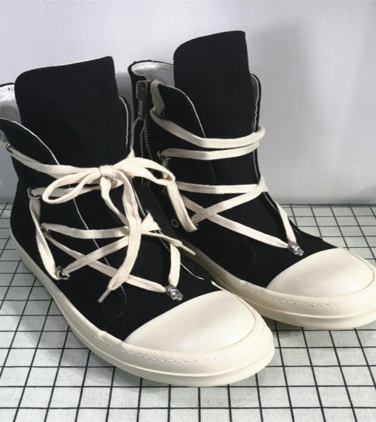 Stivaletti da uomo di grandi dimensioni in tela con cerniera Stivaletti da uomo alla moda Nuove scarpe da ginnastica casual da u
