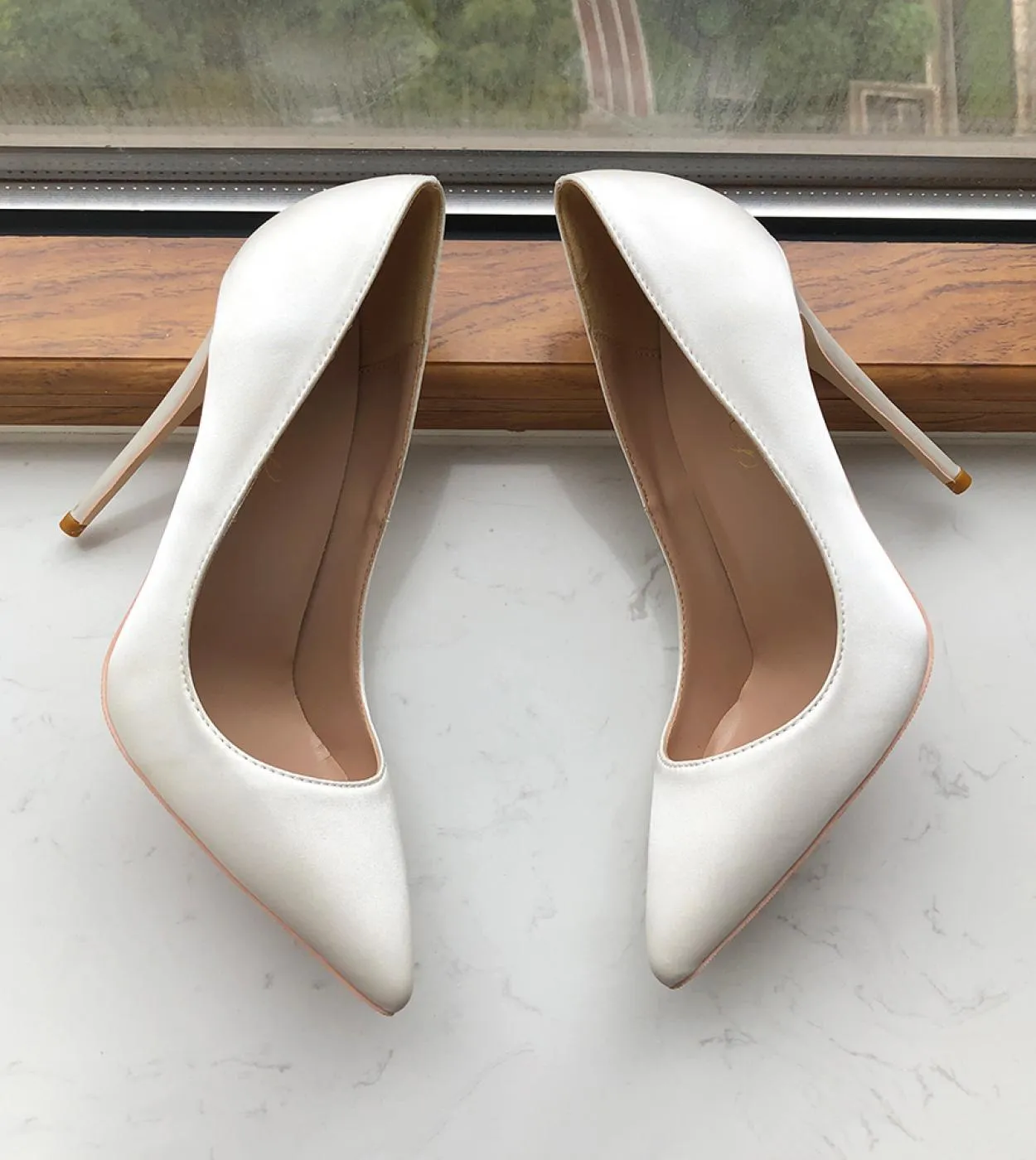 Tikicup Donna Punta a punta in raso bianco 8cm 10cm 12cm Tacco alto Abito da sposa Scarpe Eleganti da donna Slip On Décolleté a