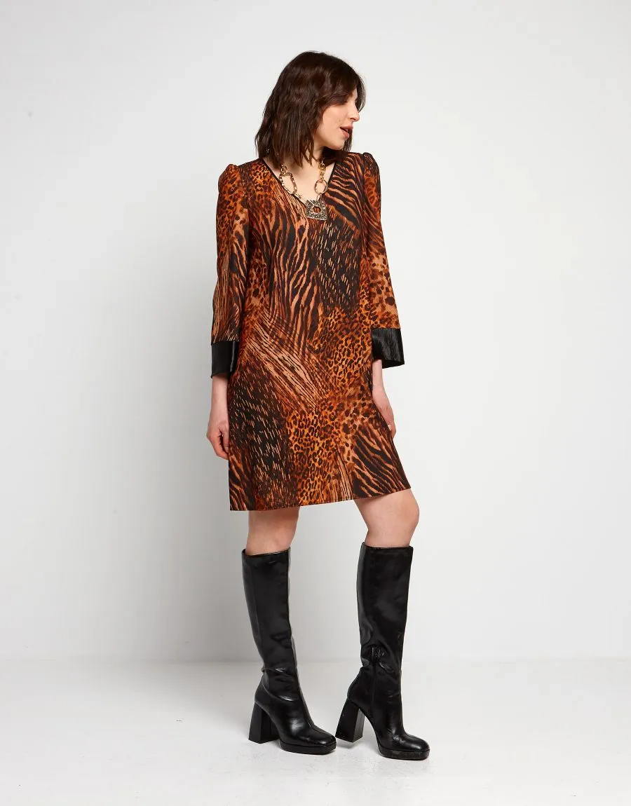 Vestito fantasia con polsi in raso