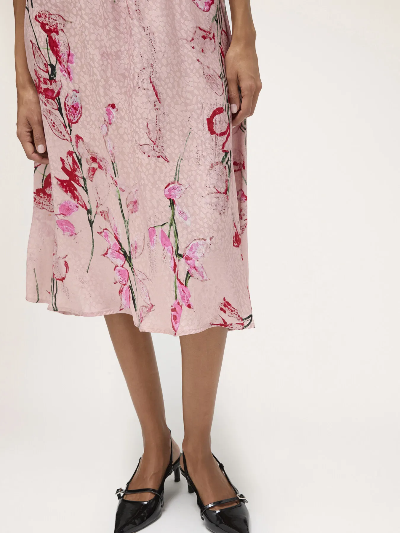 Vestito in raso fantasia a fiori